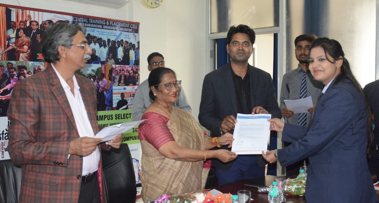 Job offer to seven students of Faculty of Management Studies