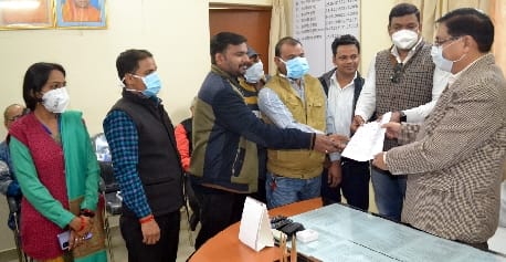 Indefinite strike of contract workers started, health services affected