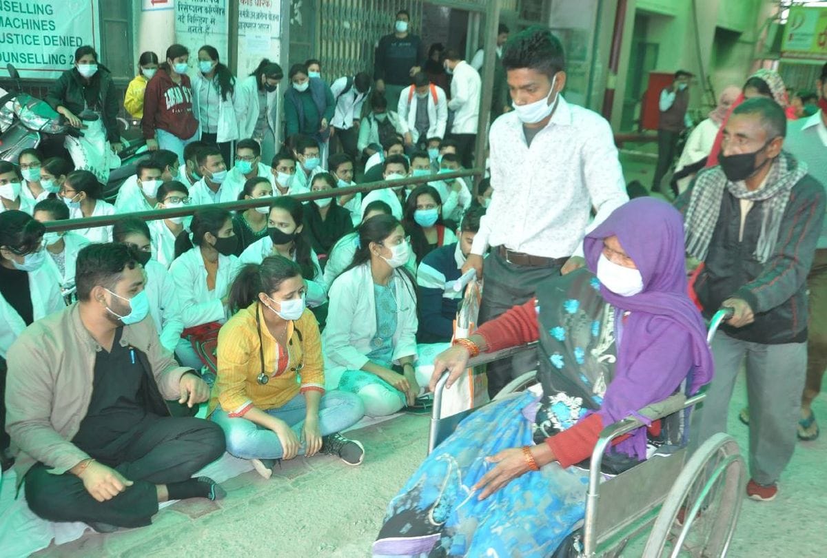Junior Doctors Striks Will Not Check Up Patients From Friday In Sn Medical College