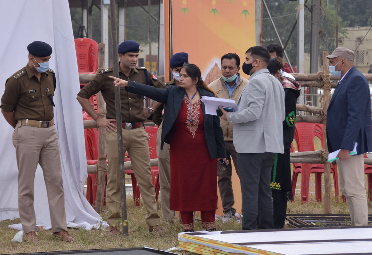 Medical college also needs facilities from Chief Minister