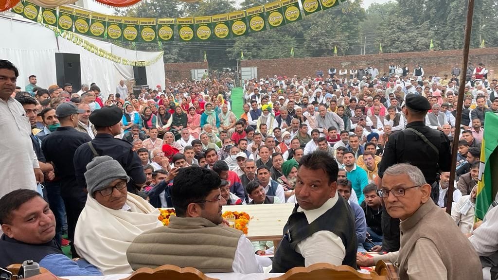 JJP leeder and dy. cm dusyanet choutala reeced in city , high security arregmenetes