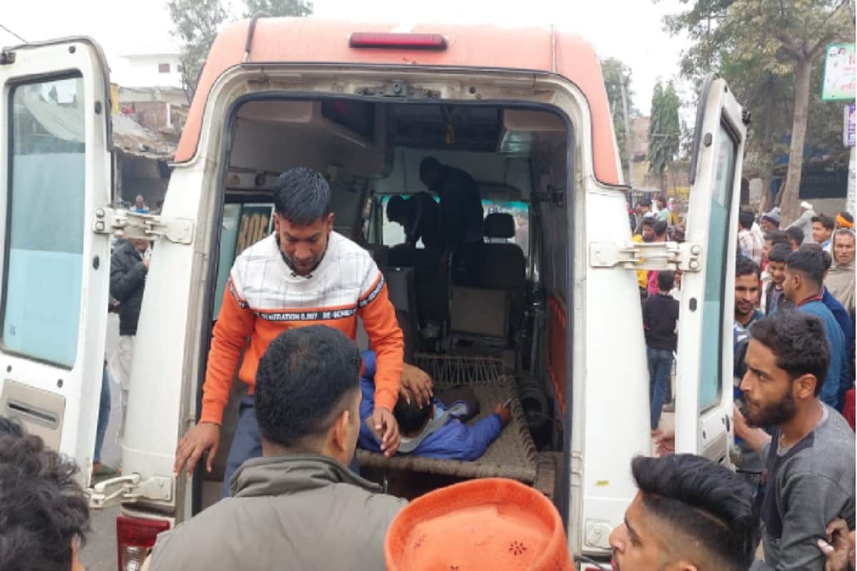 UP News: Two people has died and 20 injured in bus tractor accident before marriage in Muzaffarnagar