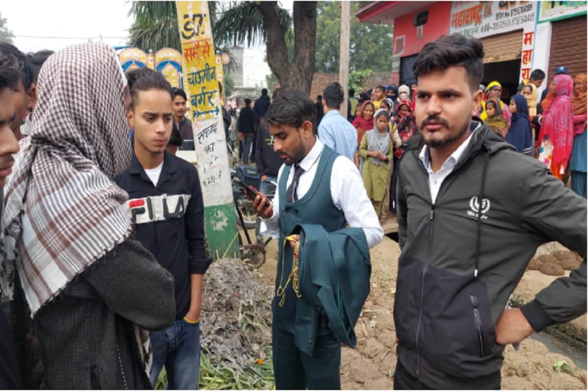 UP News: Two people has died and 20 injured in bus tractor accident before marriage in Muzaffarnagar