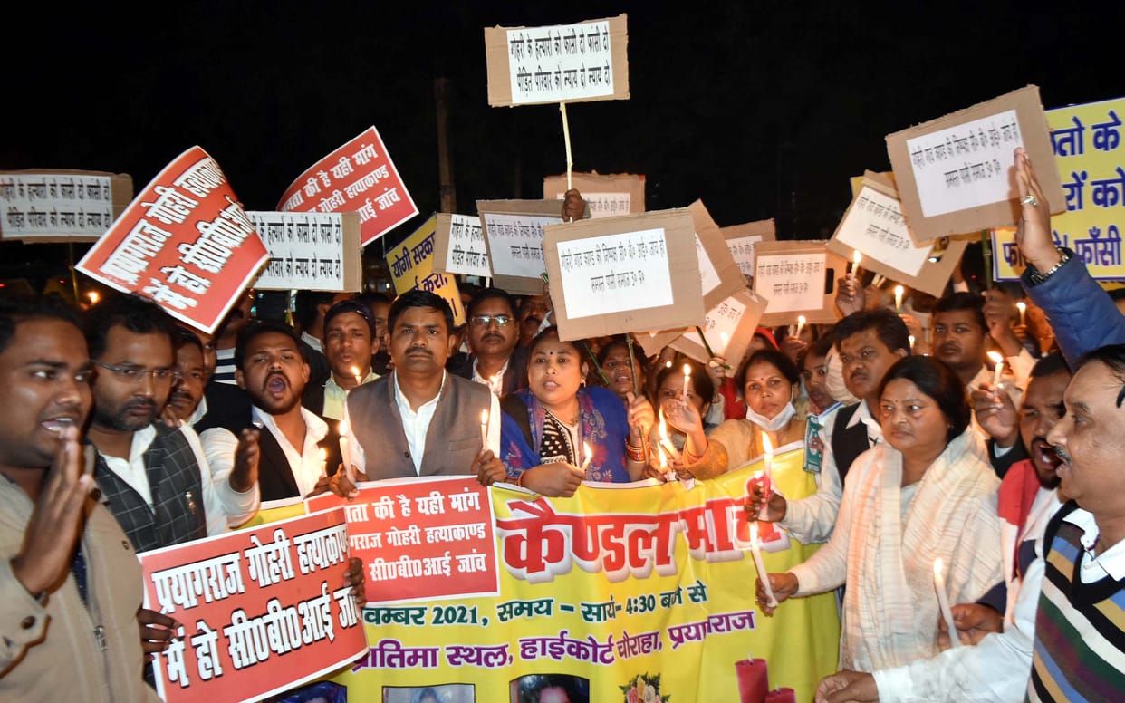 Slogans raised by taking out procession on Gohri murder case, raised voice for CBI investigation