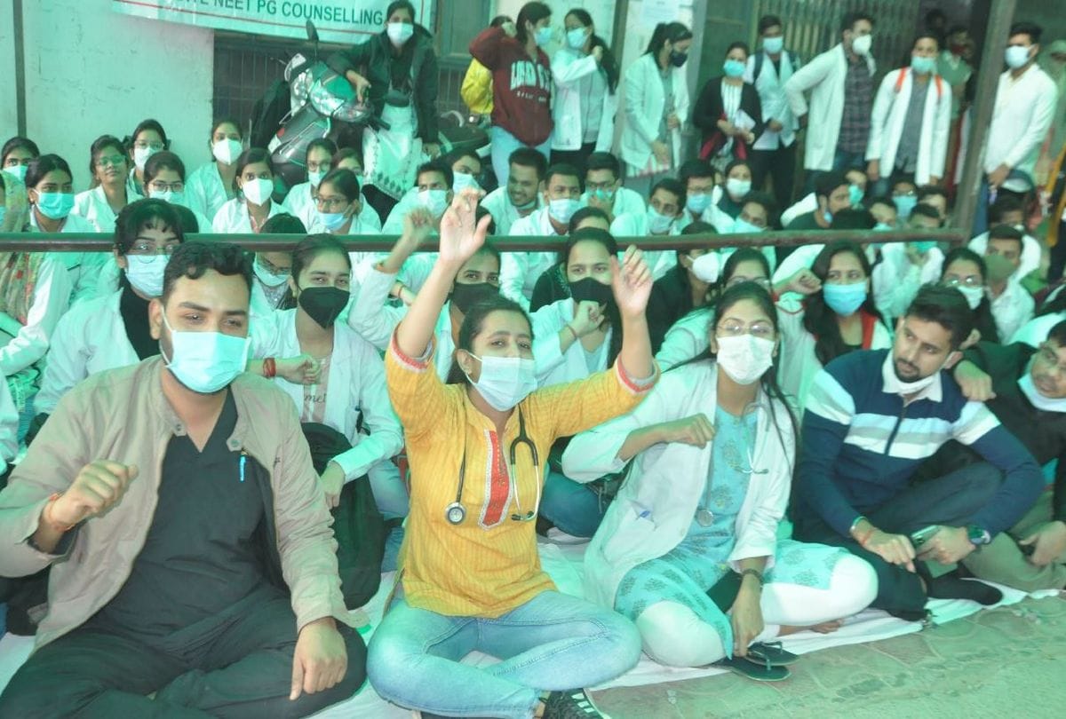 Junior Doctors Strikes In Sn Medical College Ramain Today