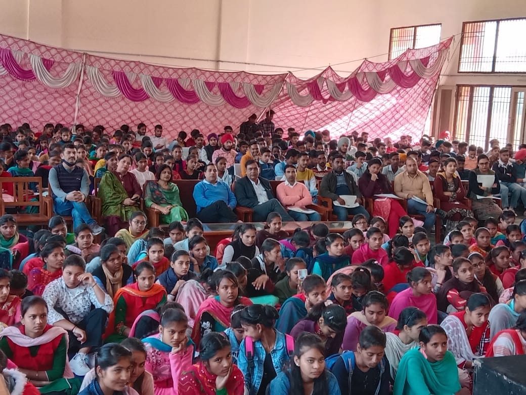girl students showed their talent, Yamunanagar