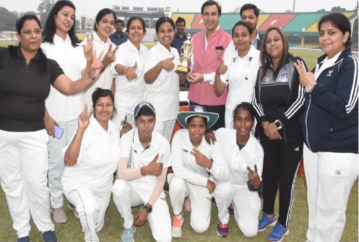 Aparajita A team beat B by eight wickets in green park kanpur
