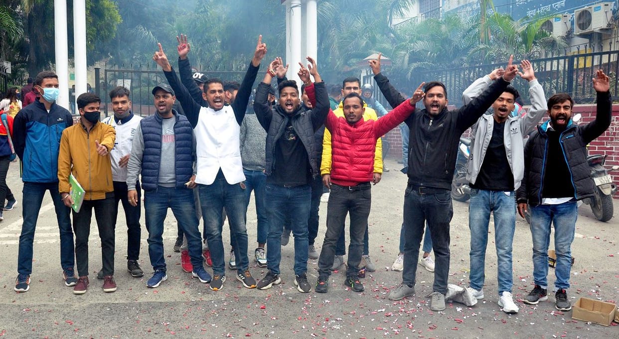 Students protest in Garhwal University ends on assurance