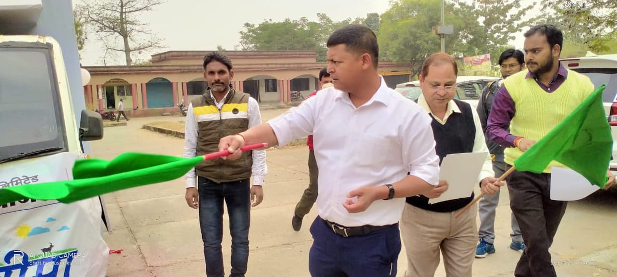 DM showed green signal to crop insurance promotional vehicle