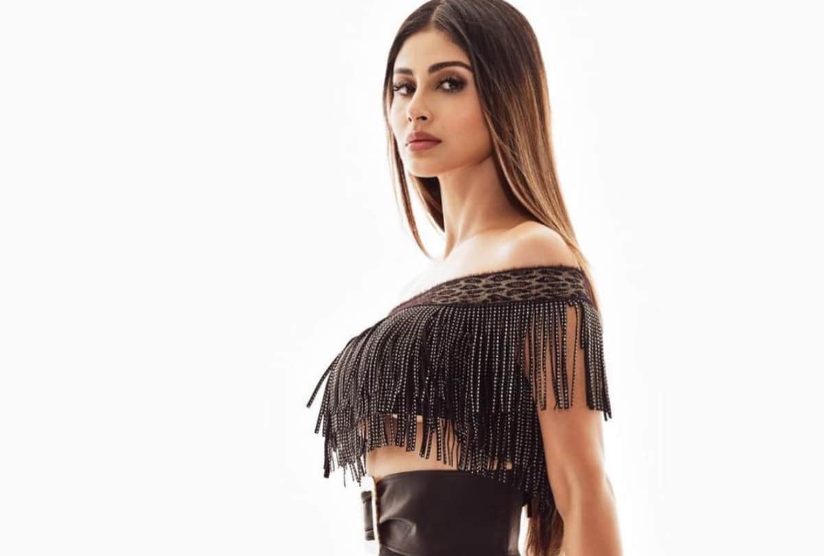 mouni roy gorgeous look in white lace skirt with sheer crop top