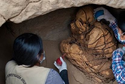 archeologists find 800 year old mummy in peru tied with ropes