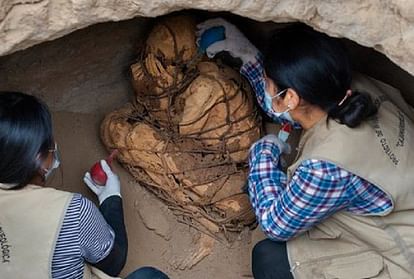 archeologists find 800 year old mummy in peru tied with ropes