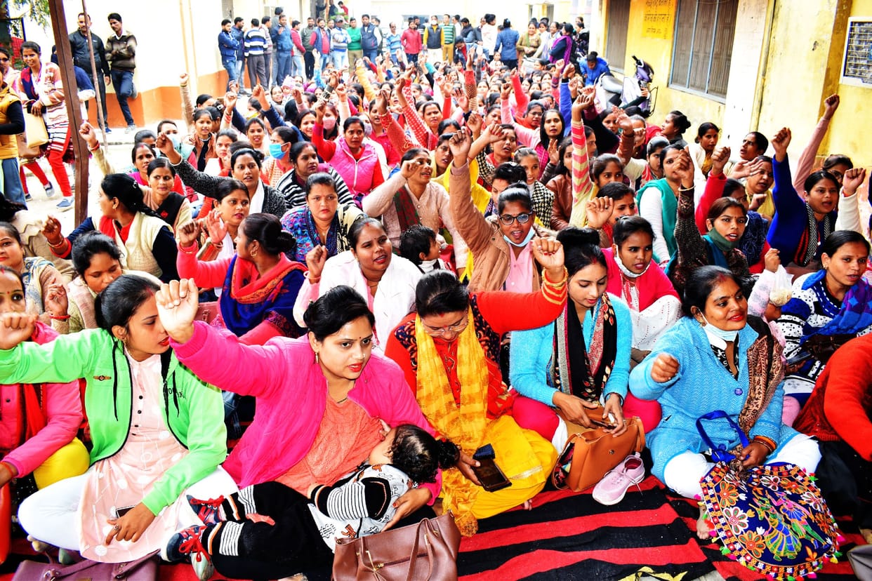 Contract workers sitting on indefinite dharna at CMO office