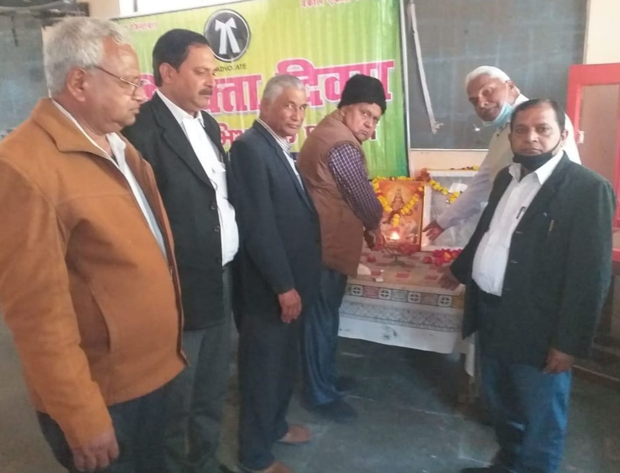 Lawyers contributed in every movement: District Judge