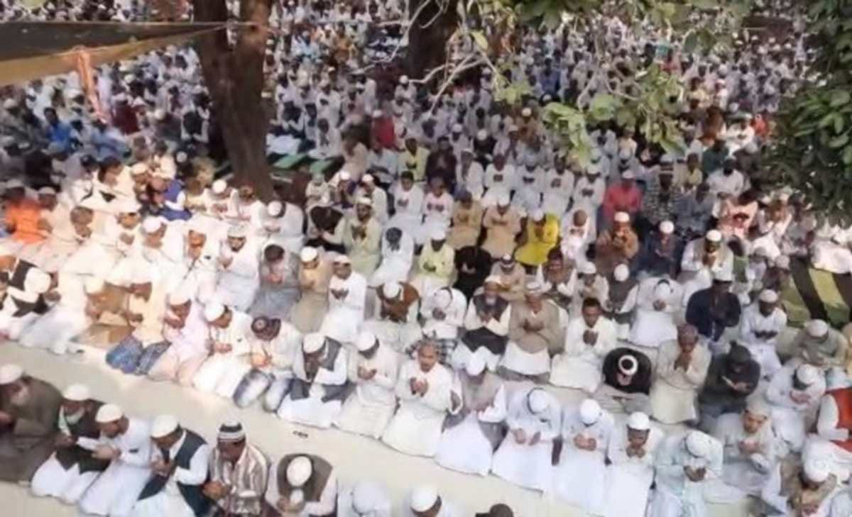 Weavers will offer jume namaj on Friday of 450 Years Old Tradition in varanasi