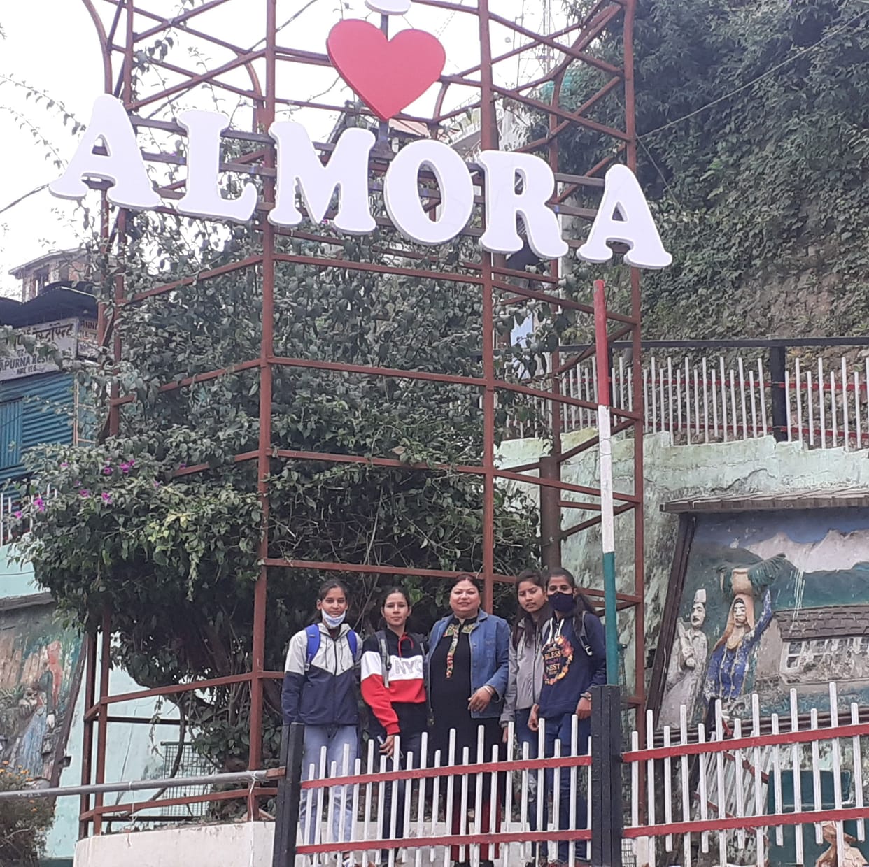 I Lov almora Selfy Point