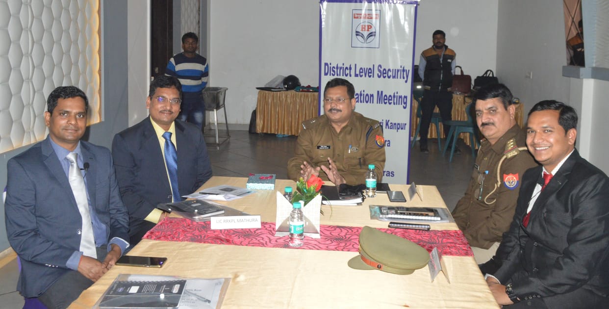 Hathras: ASP brainstormed with HPCL officials for gas safety