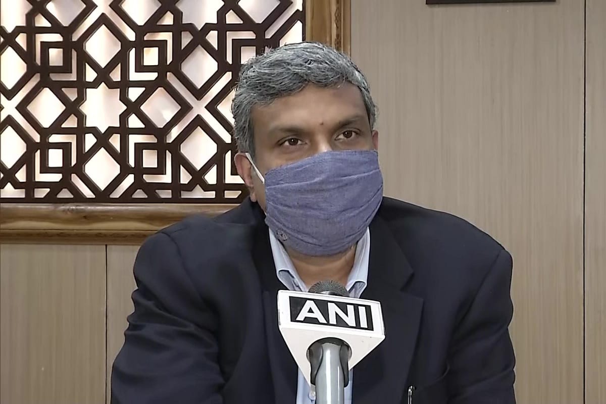 Anurag Agrawal Director of CSIR Institute of Genomics and Integrative Biology calls for vaccination of all and booster dose for health workers Omicron Variant third wave
