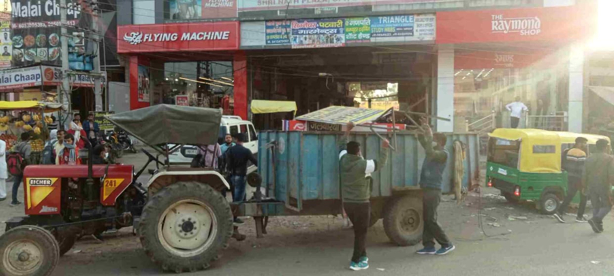 City Council challaned 13 shopkeepers who encroached