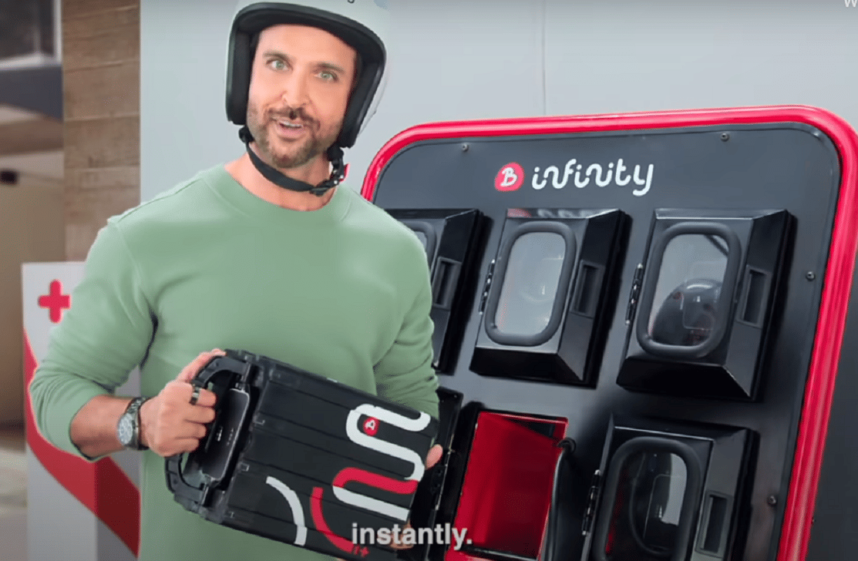 Bounce Infinity electric scooter will compete with rivals like Ola S1, Bajaj Chetak Electric, TVS iQube, Ather 450X Bounce Infinity electric scooter with battery swap feature Know price driving range specifications