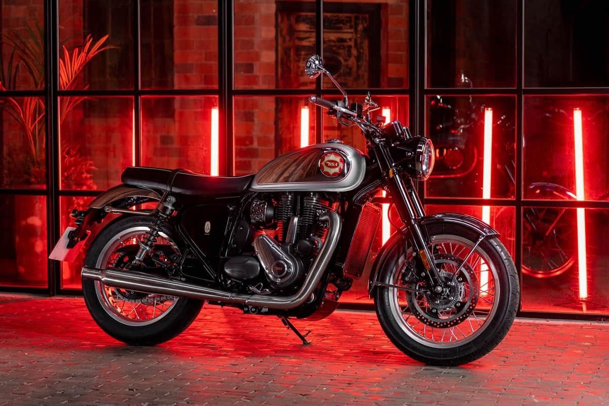 Iconic British motorcycle manufacturer BSA Motorcycles unveils BSA Gold Star 650 cc retro motorcycle to rival Royal Enfield