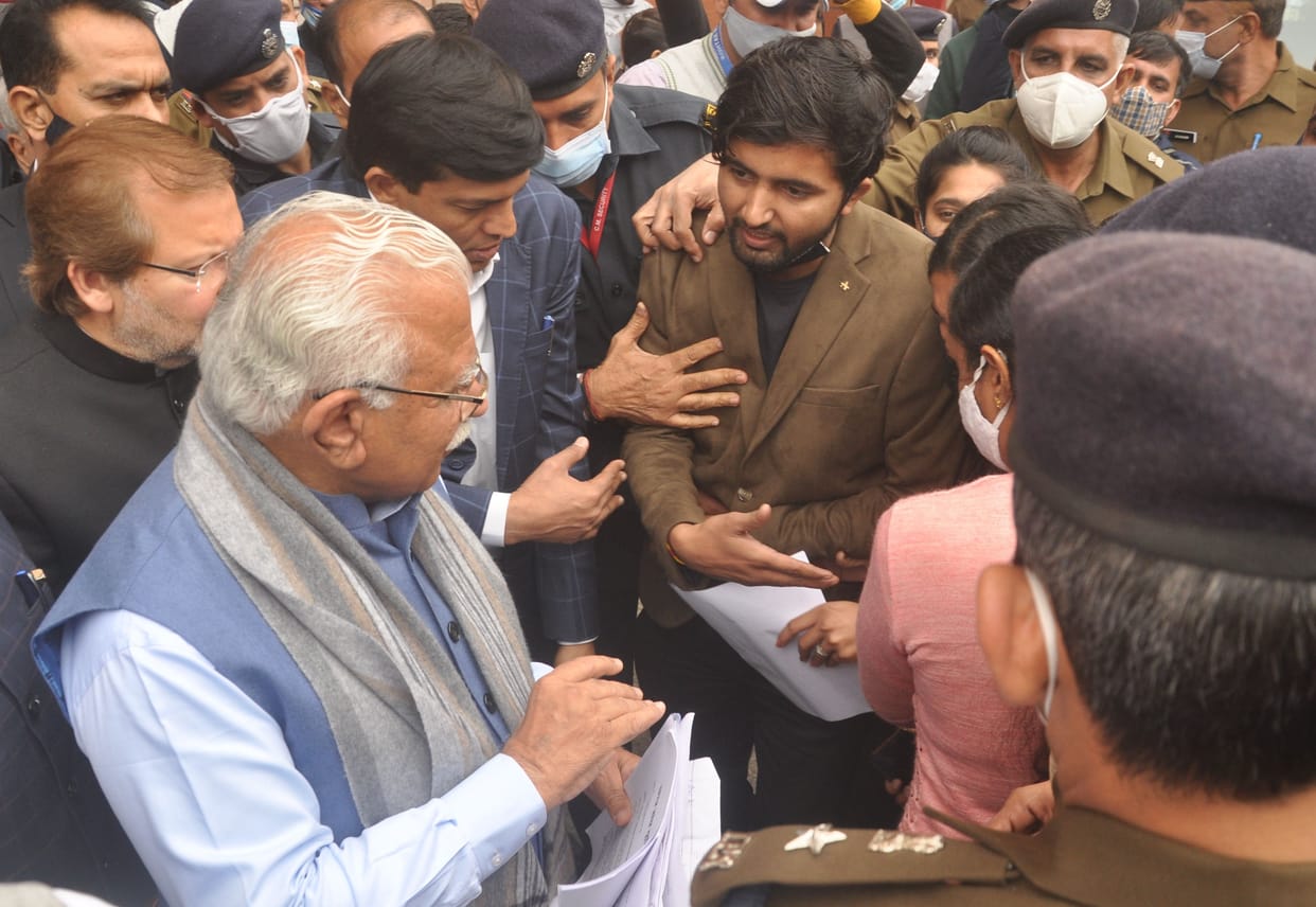 Restoration of university autonomy, pleaded with CM to remove VC