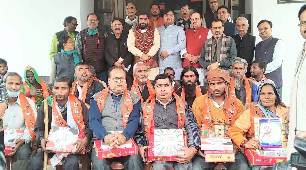 Hathras: On the occasion of World Divyangjan Day, Divyangjans were welcomed