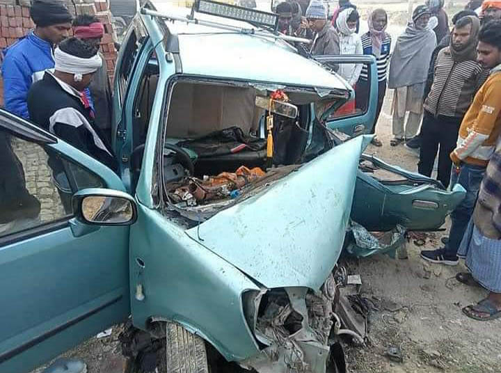 Car collided with tree, two youths died