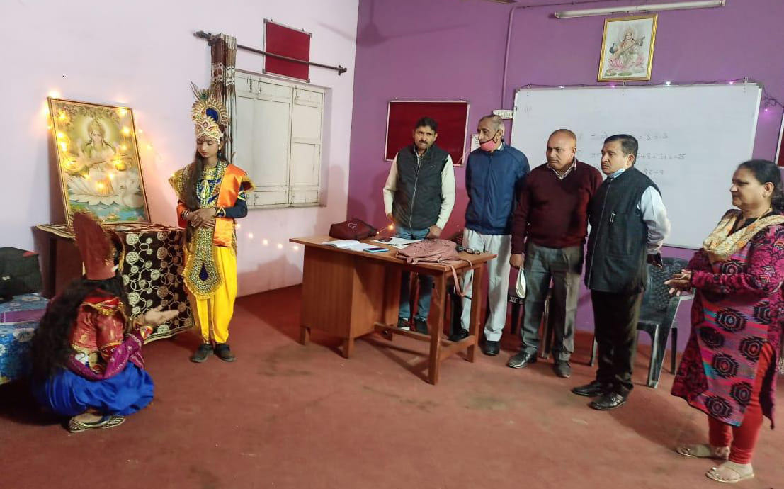 Students showed talent by participating in Geeta Jayanti competition