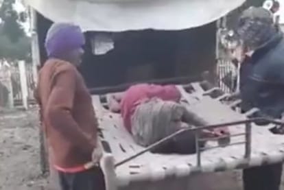 Ujjain: If the ambulance did not reach, the girl was given birth on the road, the father ran after carrying him in his lap, was taken to the hospital by loading vehicle