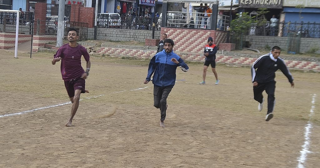 sandeep and nisha win 100 meters race in nahan