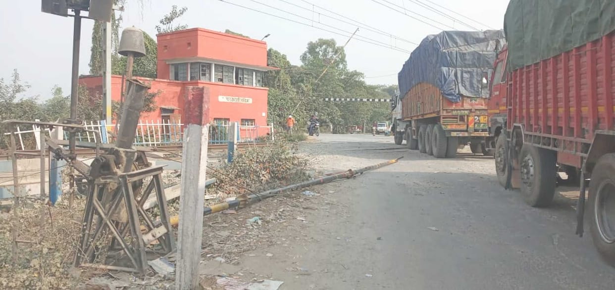 railway crossing