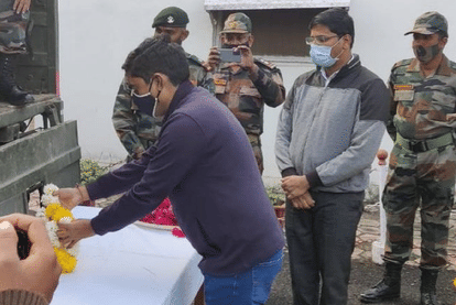 Madhya Pradesh: Martyr Lokesh Kumawat of Ratlam, last rites in Jaora block