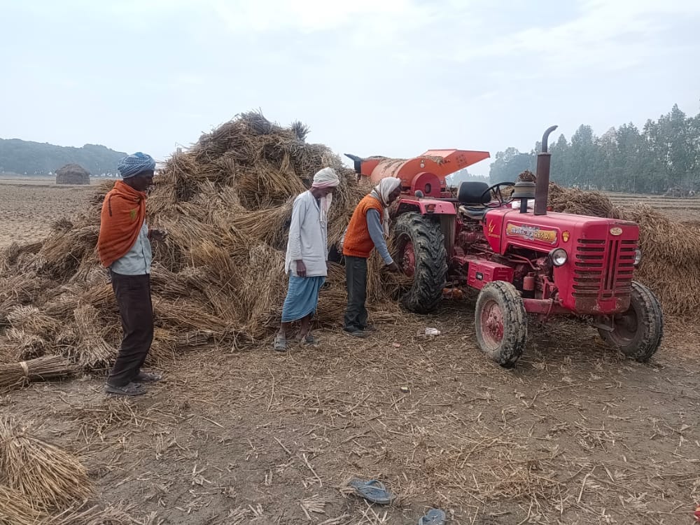 Lucknow: In a land dispute, a worker and a farmer sleeping on the farm were shot, one dead