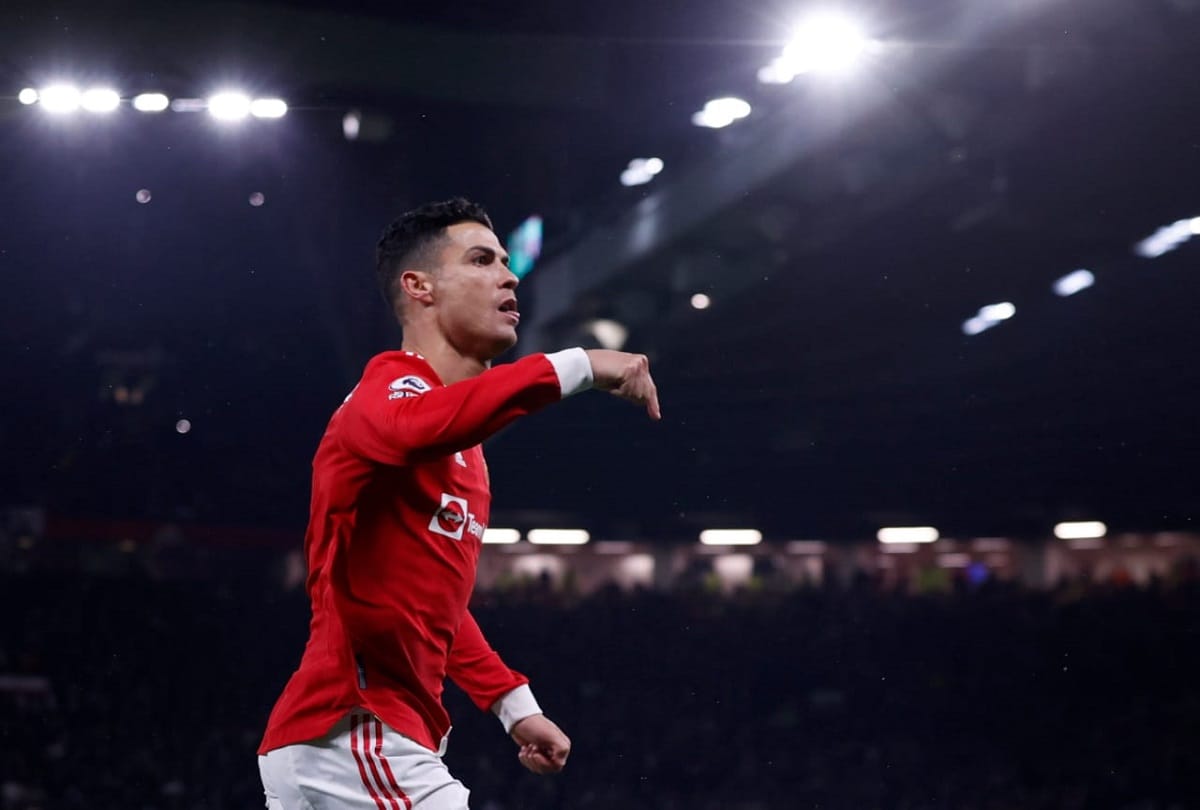 Manchester United vs Arsenal Cristiano Ronaldo created history by scoring 801st goal world first footballer to do this miracle