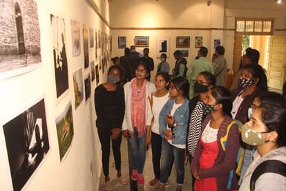 Photo exhibition in BHU: People coming from far and wide to see getting a glimpse of Kashi's art and culture 