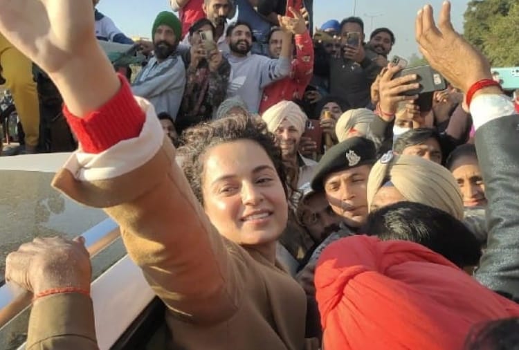 Kangana Ranaut Car Stopped by Farmers Near Kiratpur in Punjab, Actress Praise Punjab's Women