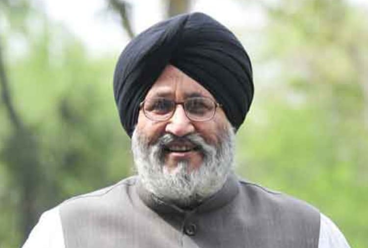 Shiromani Akali Dal targets Congress over old manifesto