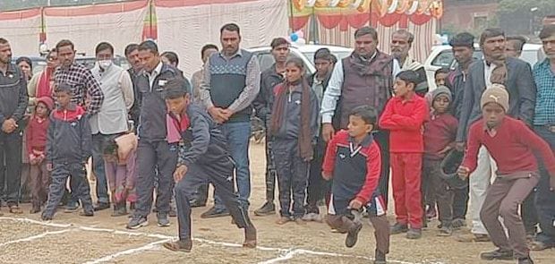 Pushpa, Anshuman win block wise in Braille writing