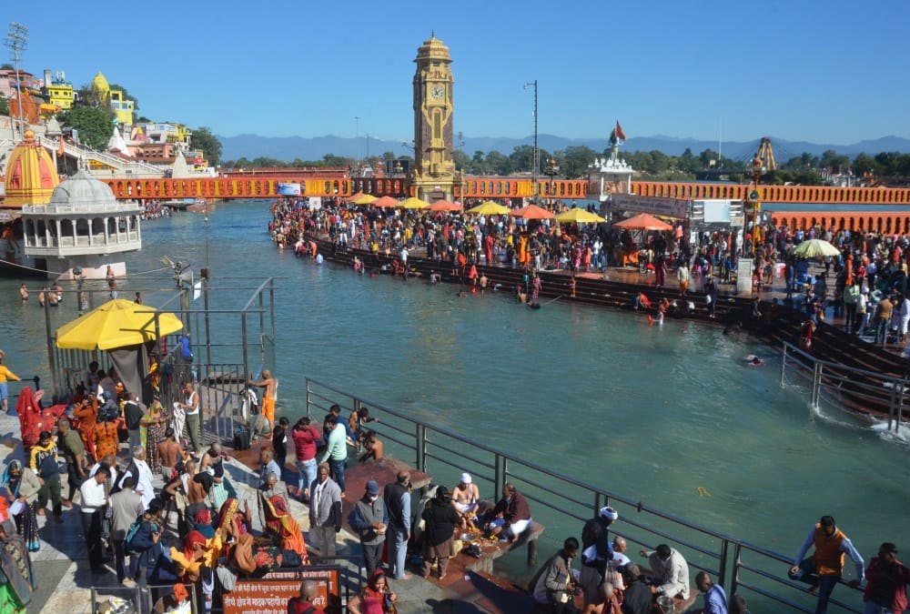 Shani Amavasya and Surya Grahan 2021: Devotees Huge Crowd in Haridwar for Ganga Snan photos