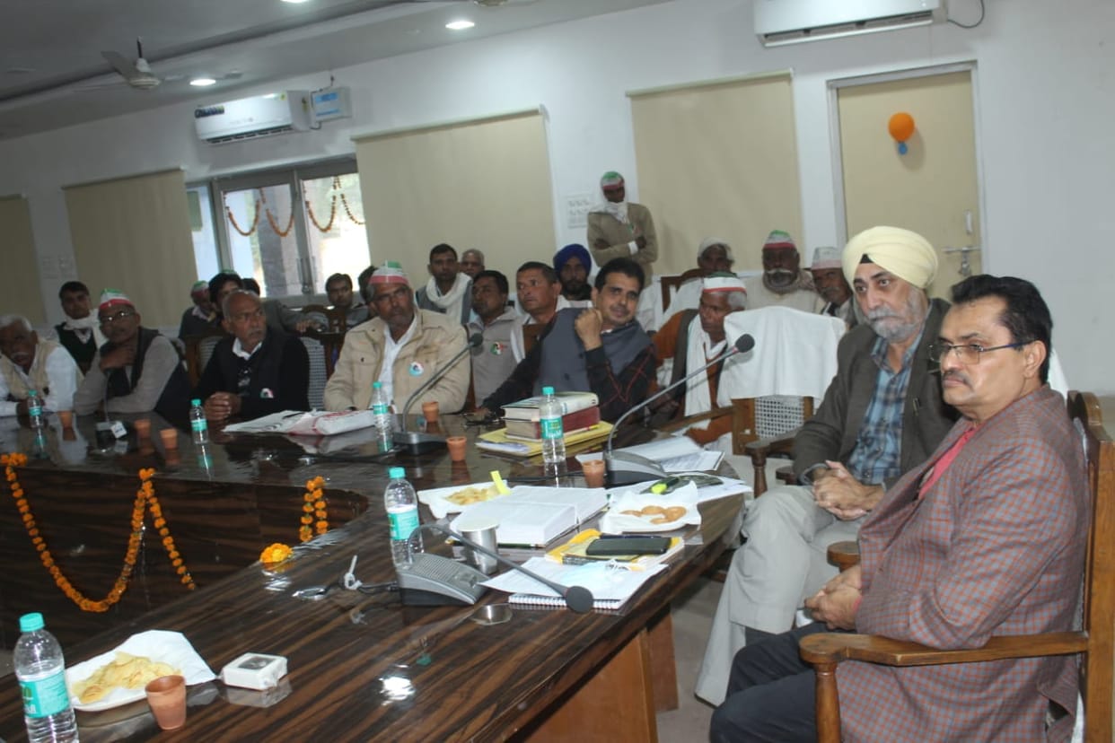 Madhya Ganga Canal: The issue of compensation amount in the negotiations regarding land acquisition.