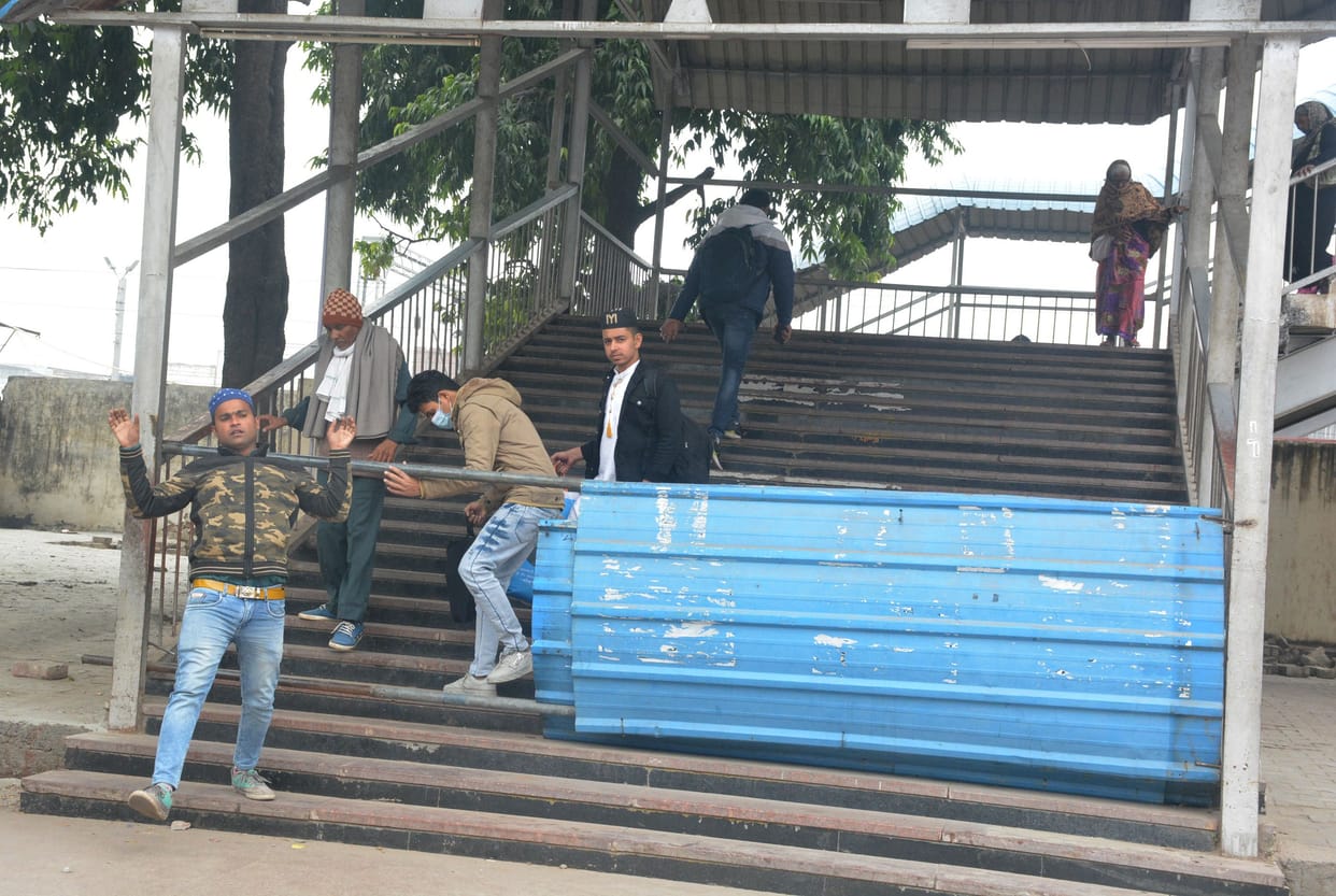 Security system insufficient at railway station