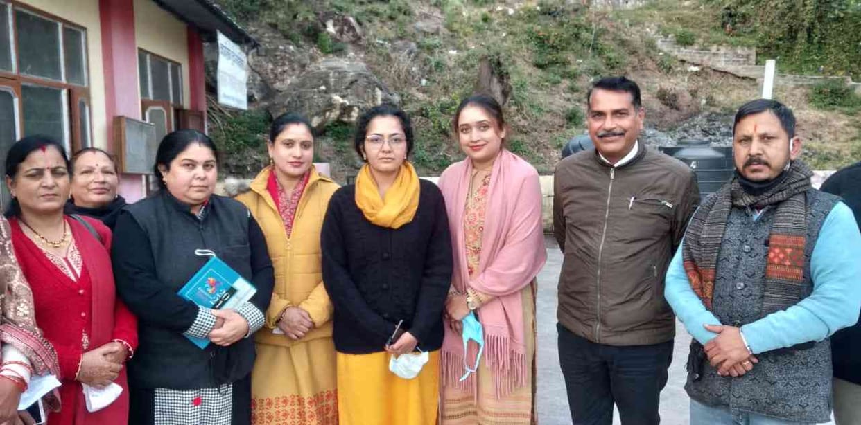 People troubled by Toll plaza met DC Solan Kritika Kulhari