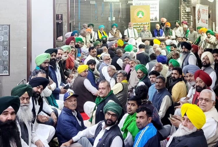 Meeting of Sanyukta Kisan Morcha at Singhu Border Big Decision on Kisan Andolan Expected