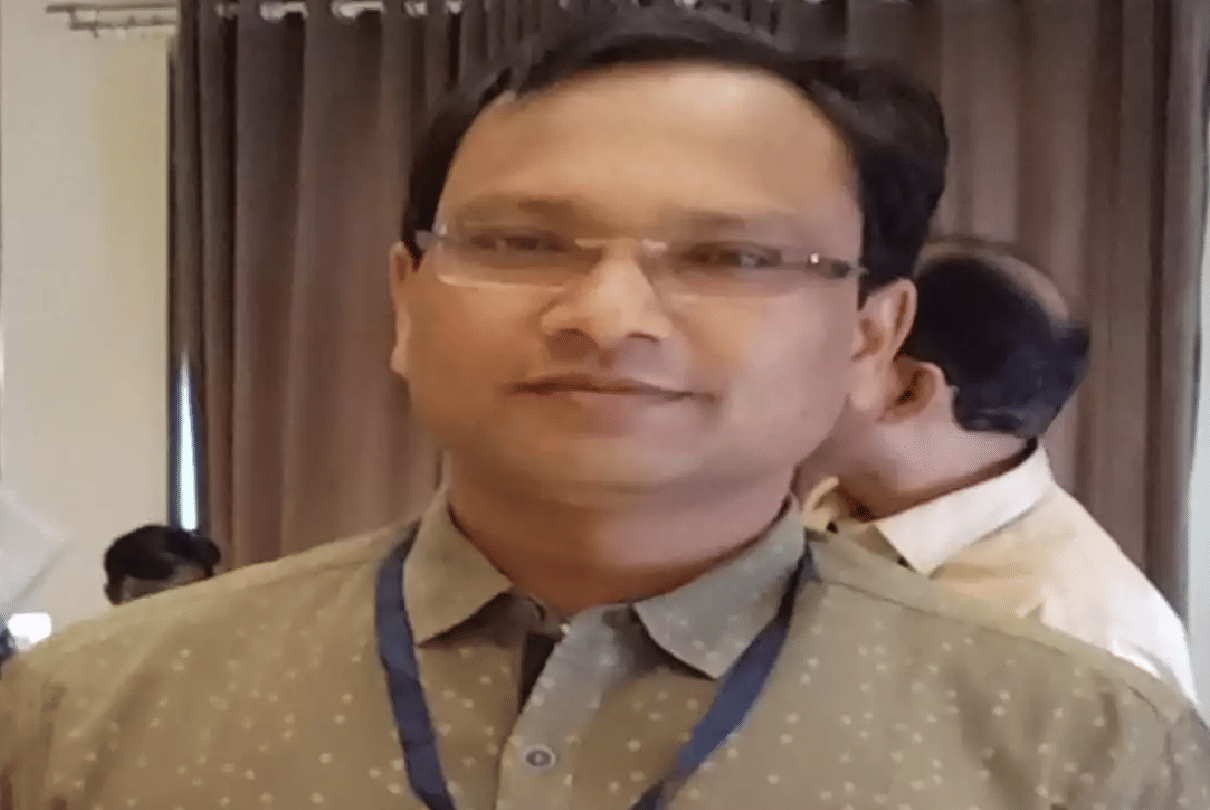 Madhya Pradesh: Jabalpur commissioner Chandrashekhar Borkar corona infected, family report negative