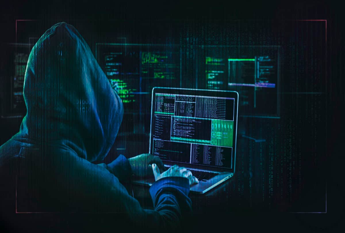 SBI alerts for customer due to Cyber criminals cheating by searching State Bank of India helpline number on Google