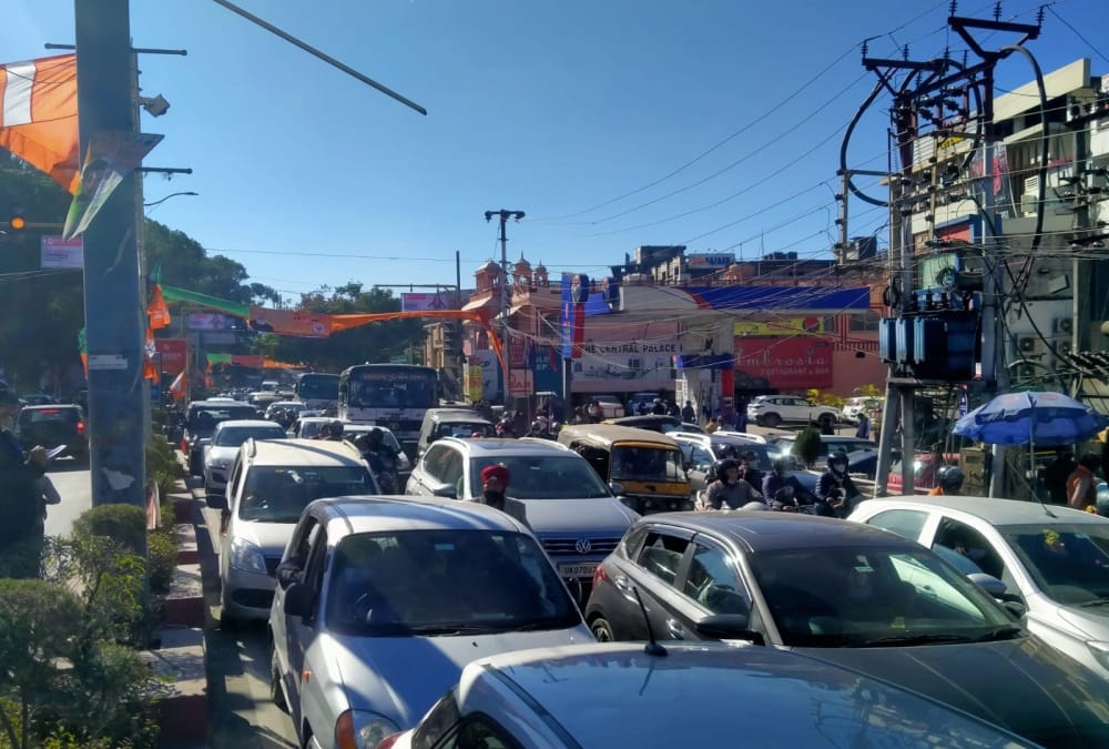 PM Narendra Modi Visit in Dehradun: Traffic Jam In dehradun after Pm Modi Rally photos