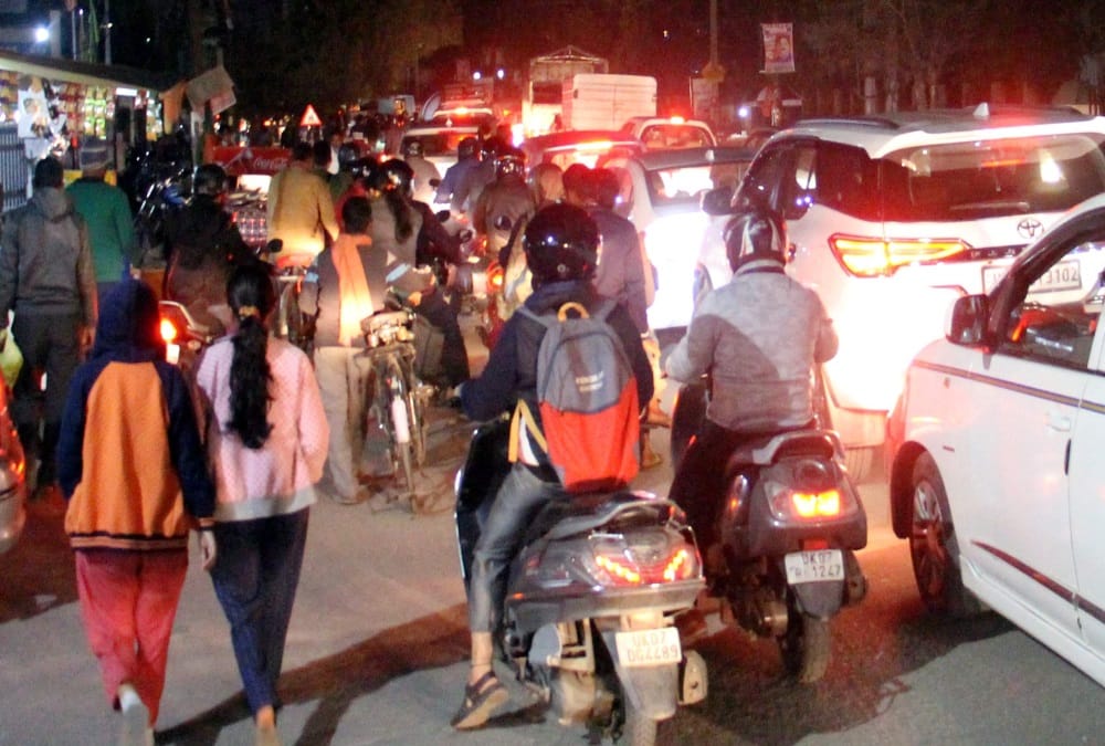 PM Narendra Modi Visit in Dehradun: Traffic Jam In dehradun after Pm Modi Rally photos