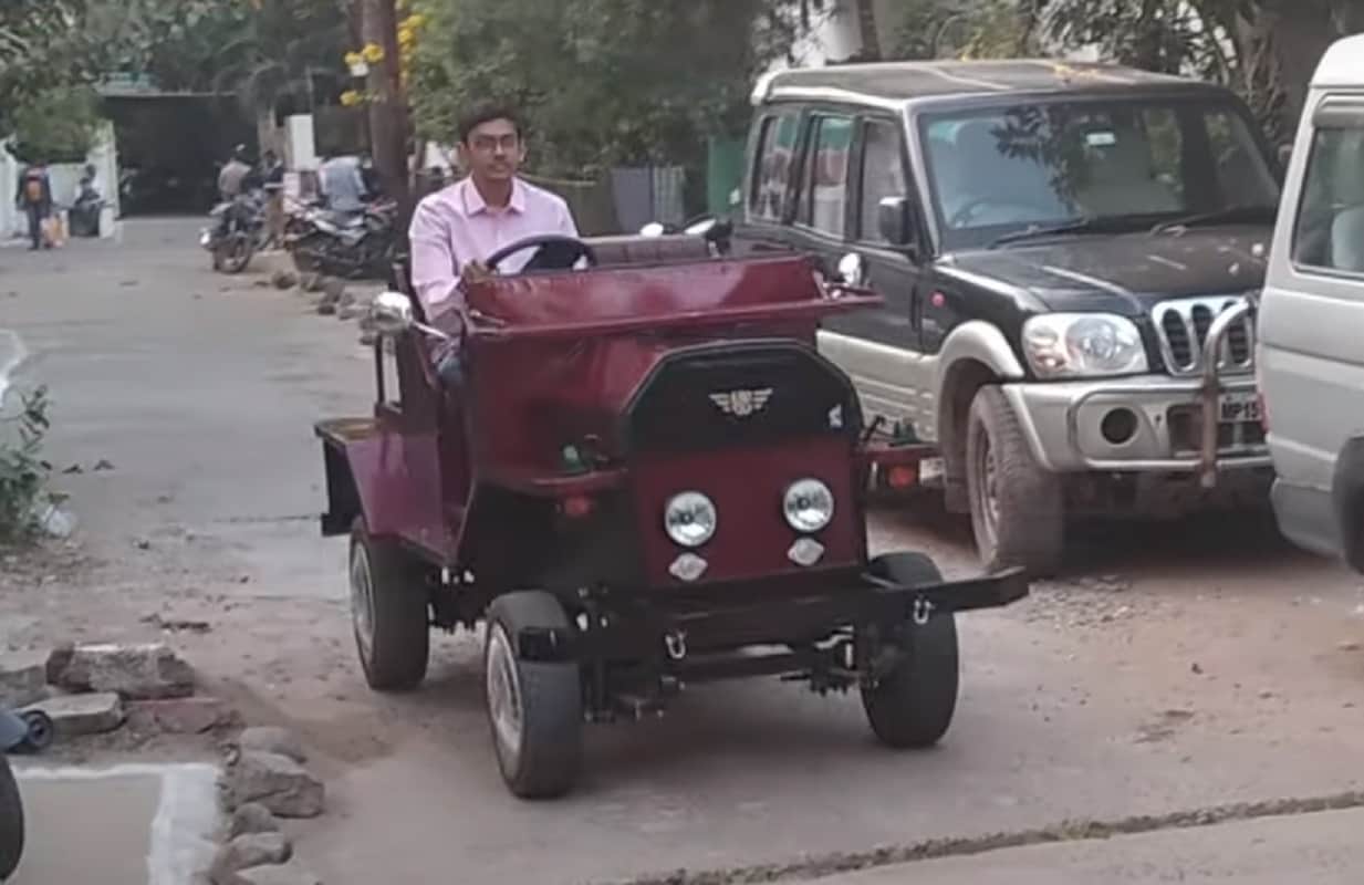 engineering student Himanshu Bhai Patel in sagar madhya pradesh made a electric car that runs 185 km