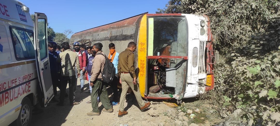 Roadways bus overturned due to steering lock